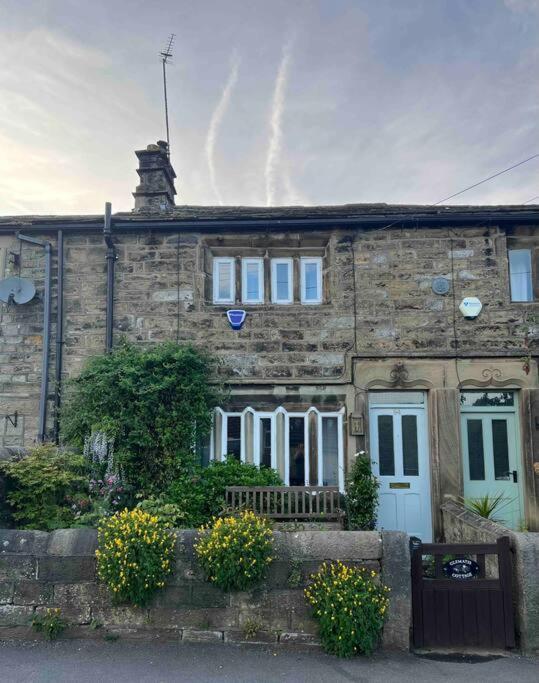 17Th Century Cottage With Hidden Garden Steeton 외부 사진